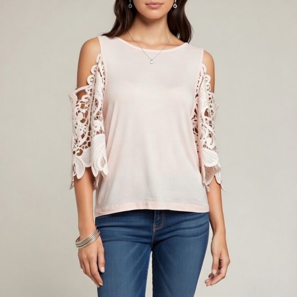NWOT Cable & Gauge Cold Shoulder Top Sz Large